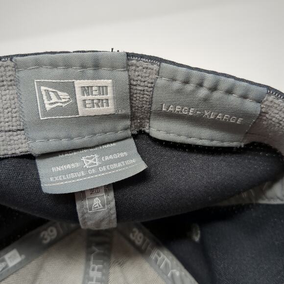 Eastern Washington Eagles Fitted Baseball Cap Gray XL Embroidered Poly New Era - Picture 9 of 10